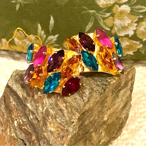 🌹Dominique Aurientis Earrings Paris
Haute Couture Excellent Condition🌹 - Picture 2 of 9